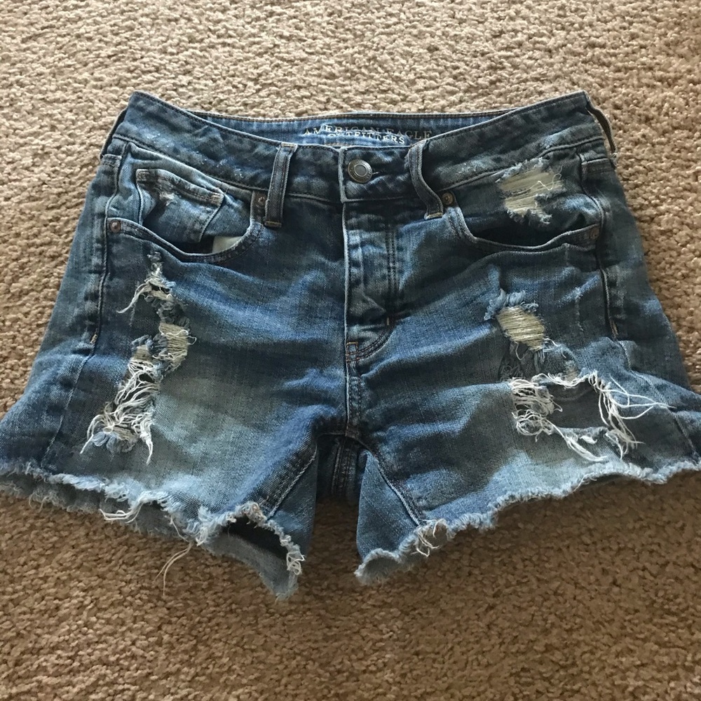 distressed american eagle shorts
